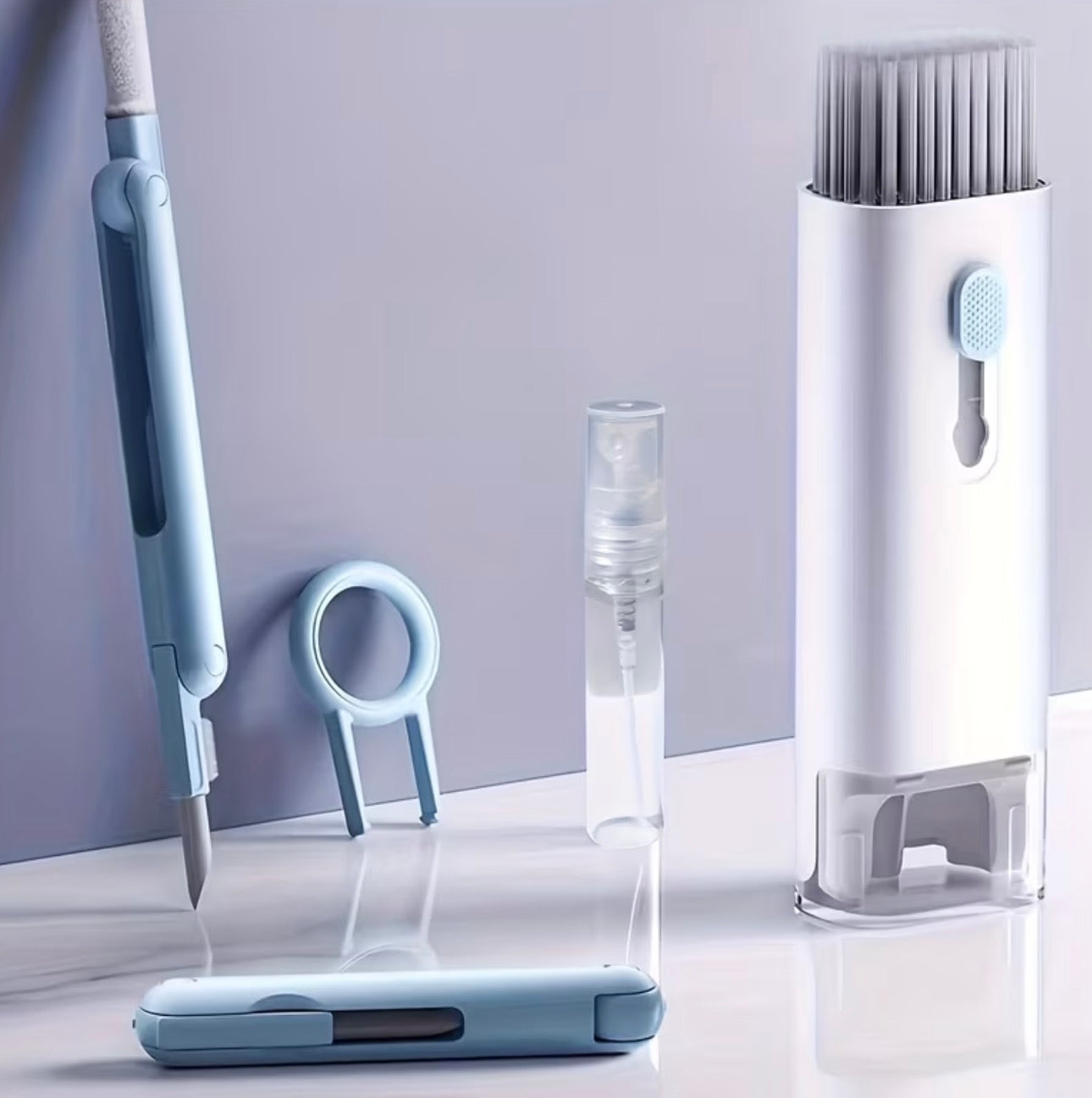 Kit Digital de Curățare All-in-One – Perie + Spray pentru Tastatură, Laptop, Telefon și Căști